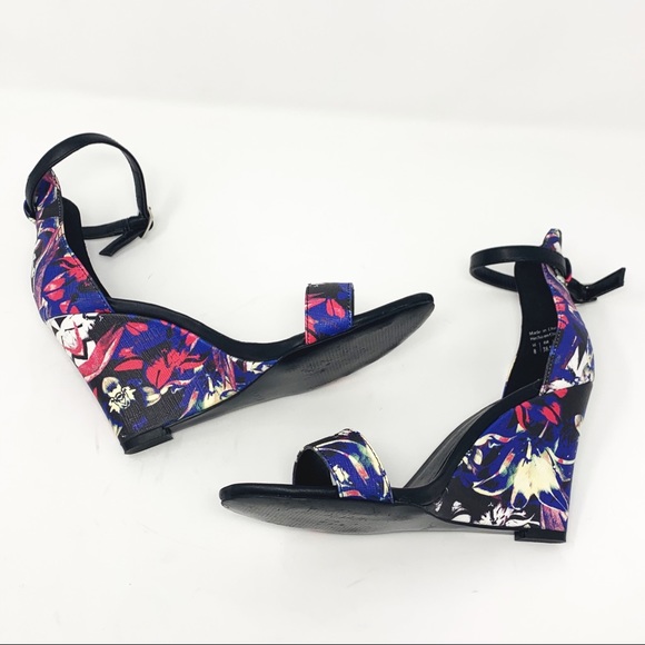 ALDO Floral Matted Wedge Sandals - Picture 5 of 8